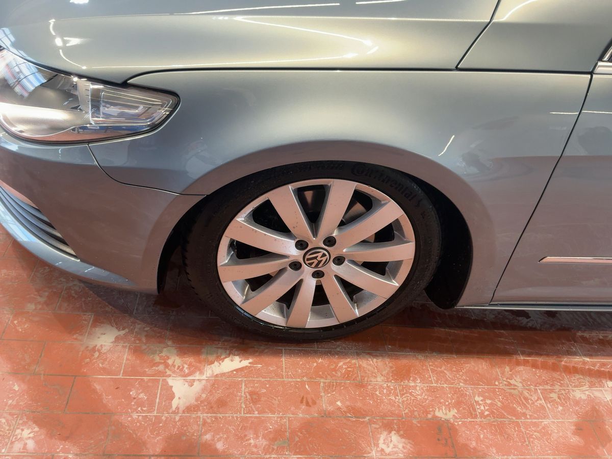 Volkswagen Passat 2010 — photo 4