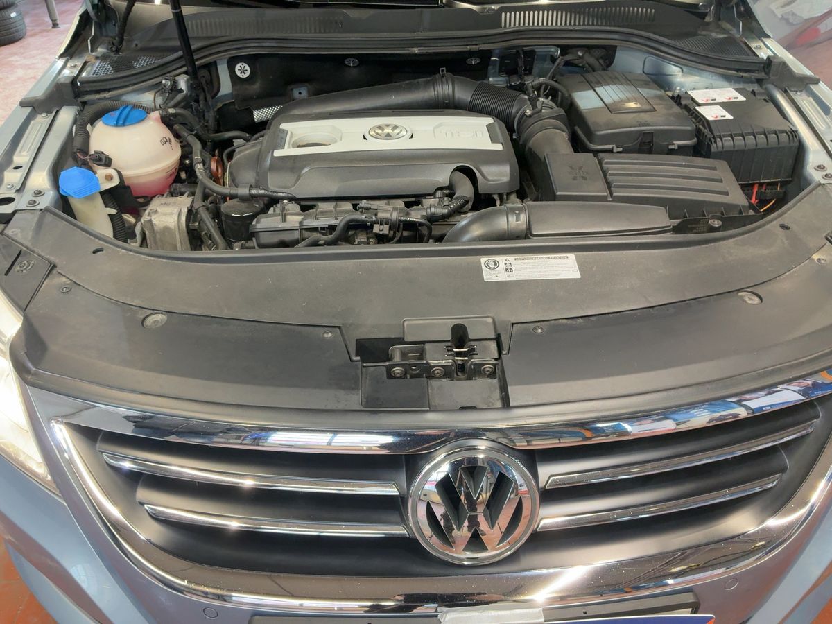 Volkswagen Passat 2010 — photo 33
