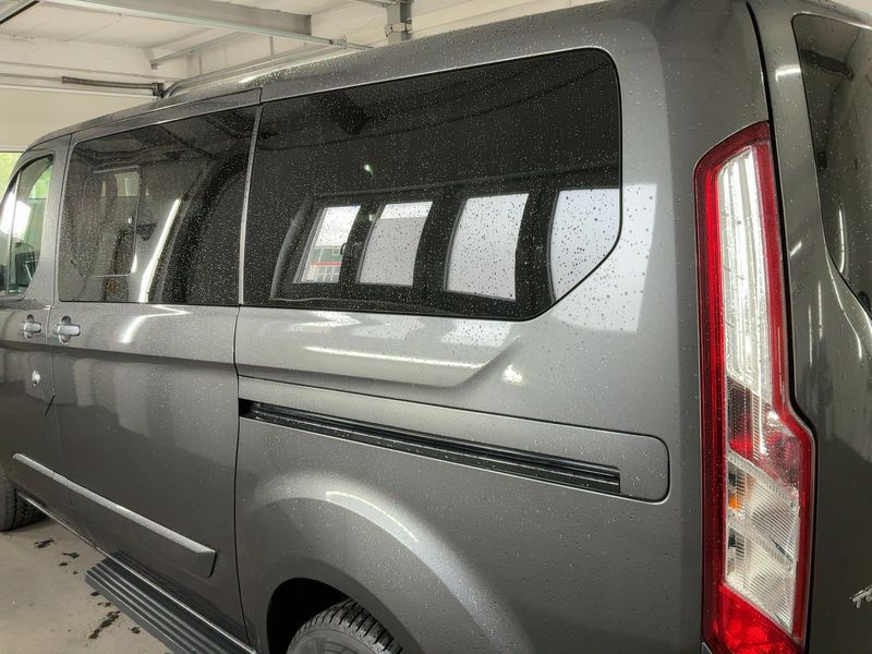 Ford Tourneo Custom 2.0 TDCi 320 L1 Tourneo Titanium — zdjęcie 3