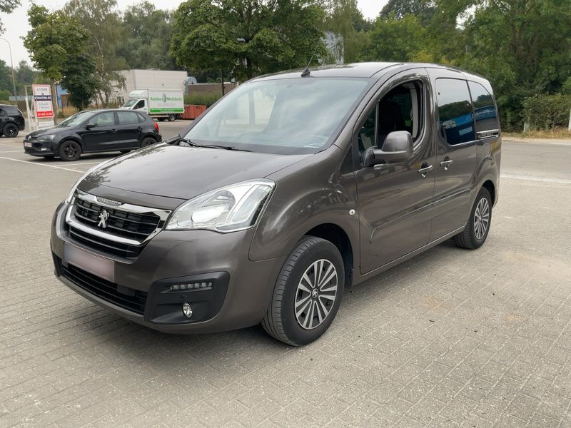 Peugeot Partner 1.2 PureTech Active — zdjęcie 2