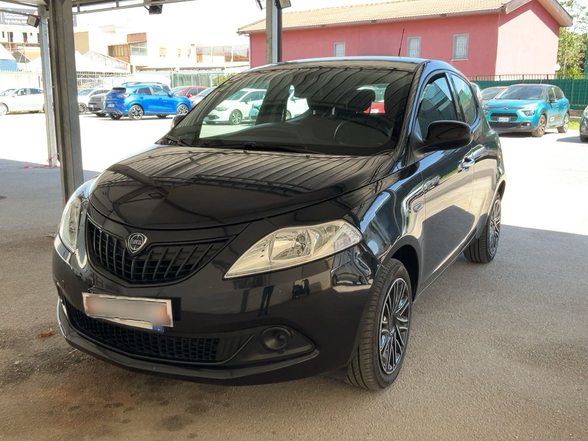 Lancia Ypsilon 2023