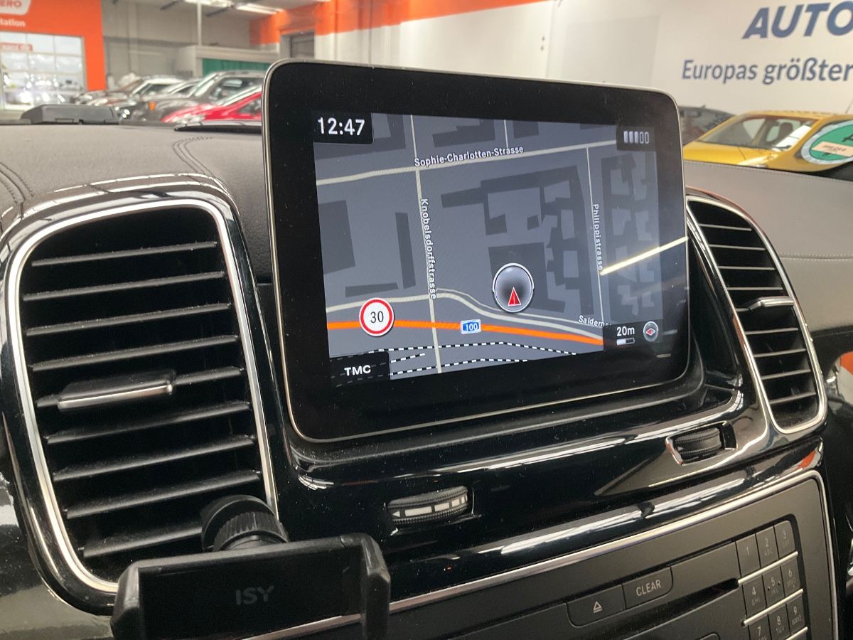 Mercedes-Benz GLS-Klasse 2018 — photo 29