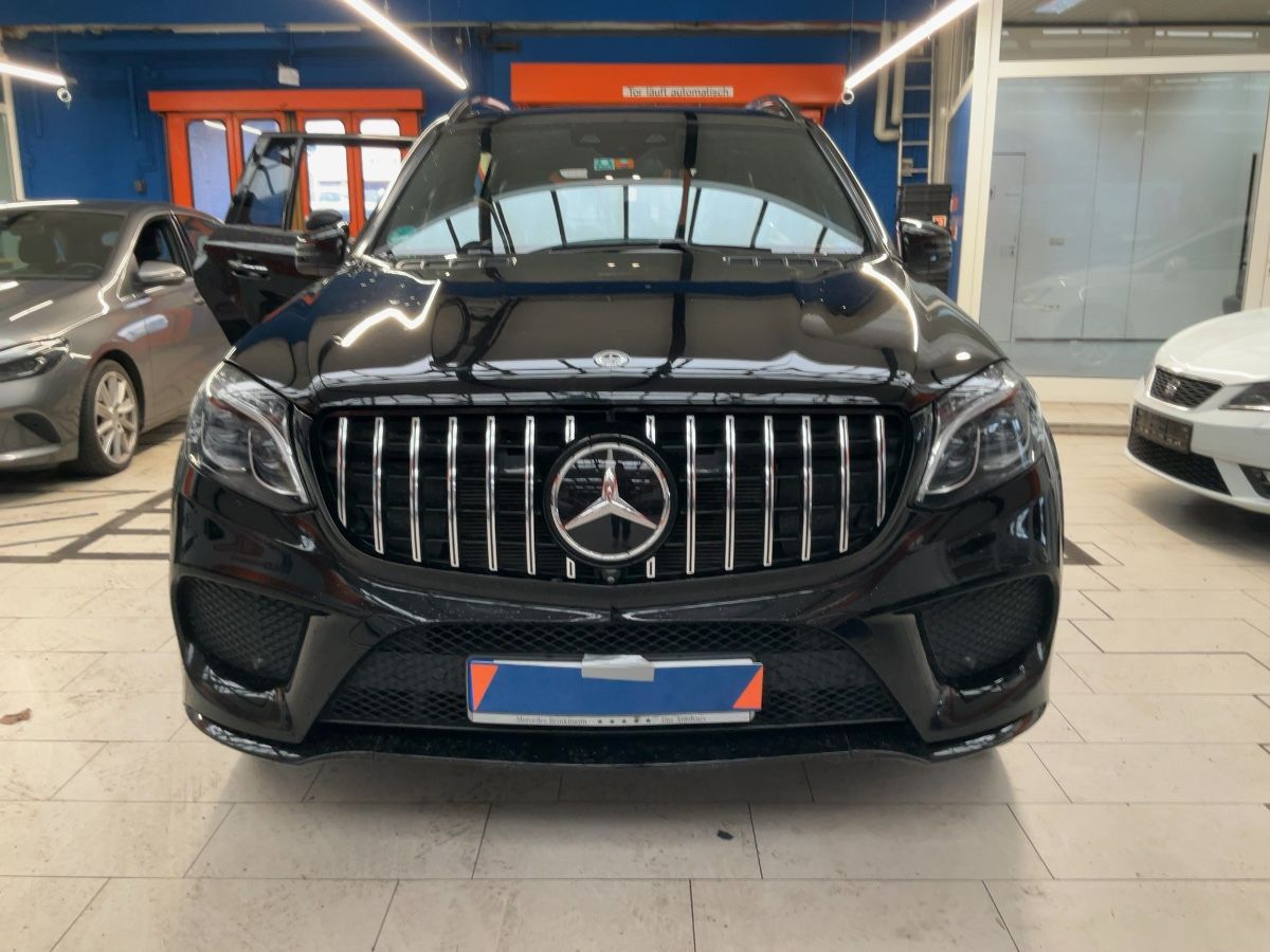 Mercedes-Benz GLS-Klasse 2018 — photo 15