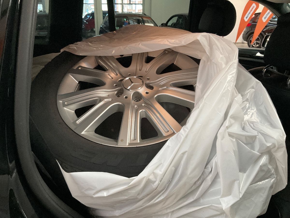 Mercedes-Benz GLS-Klasse 2018 — photo 16