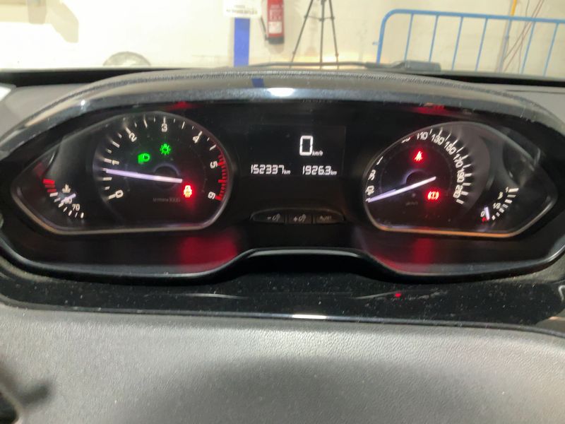 Peugeot 208 1.6 Blue-HDi Active — zdjęcie 13