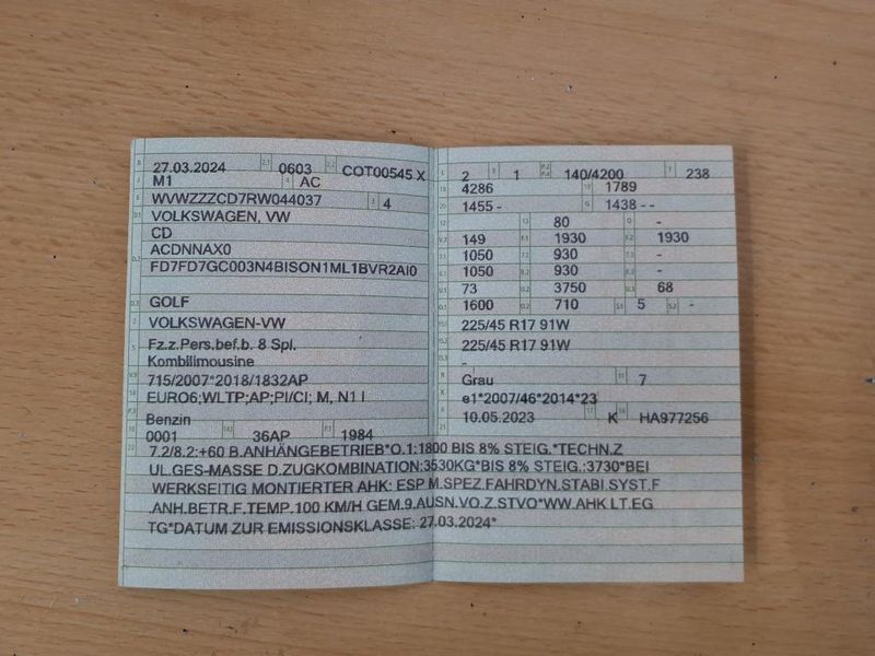Volkswagen Golf VIII 2.0 TSI Style — zdjęcie 20