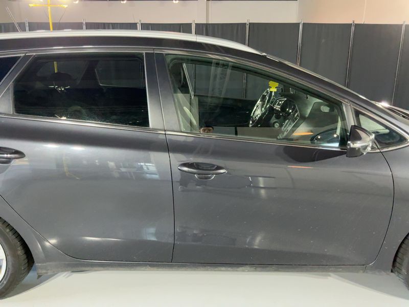 Kia cee'd 1.6 CRDi GT Line — zdjęcie 7