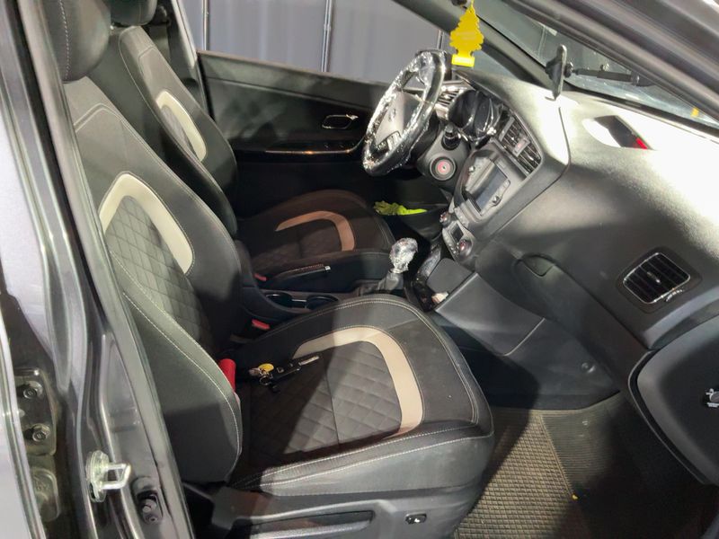 Kia cee'd 1.6 CRDi GT Line — zdjęcie 11