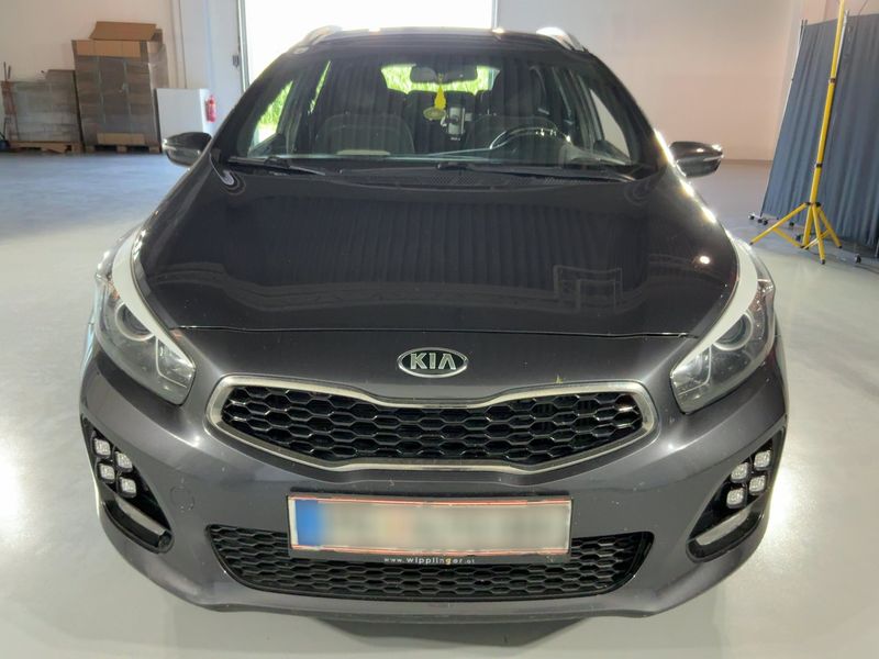 Kia cee'd 1.6 CRDi GT Line — zdjęcie 9