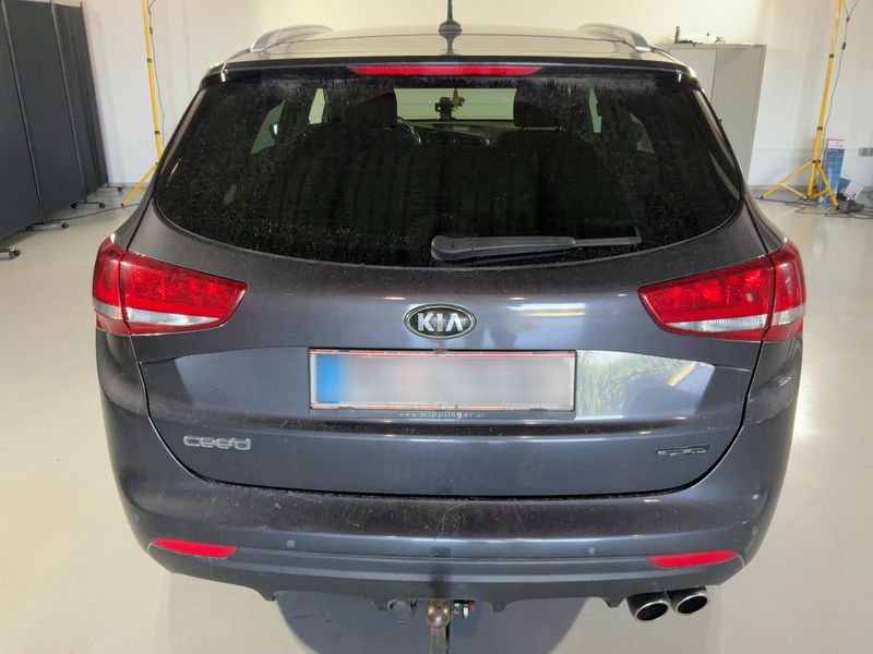 Kia cee'd 1.6 CRDi GT Line — zdjęcie 5