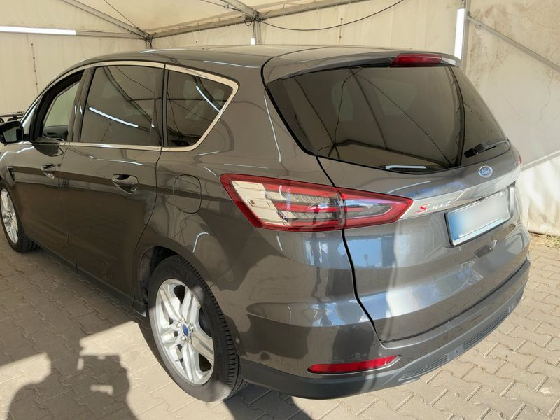 Ford S-Max 1.5 EcoBoost Titanium — zdjęcie 3