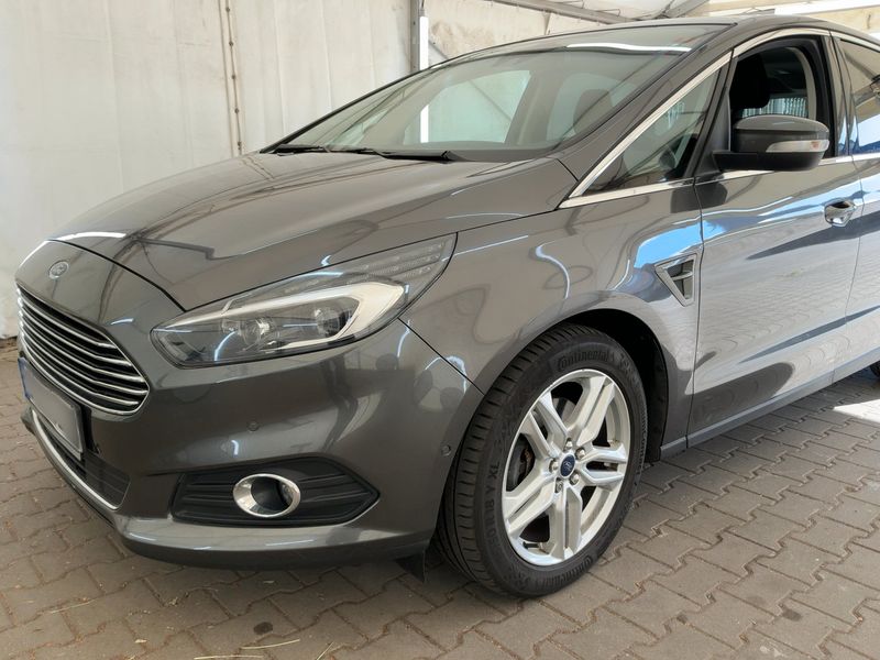 Ford S-Max 1.5 EcoBoost Titanium — zdjęcie 2