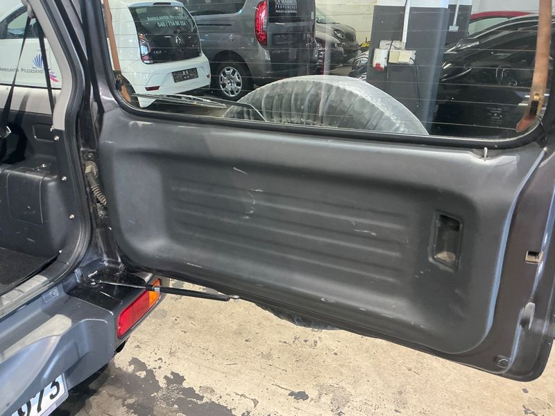 Suzuki Jimny 1.3 Basic 2017 – снимка 30