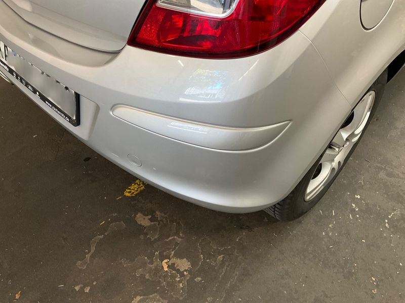 Opel Corsa 1.4 Satellite 2011 – снимка 25