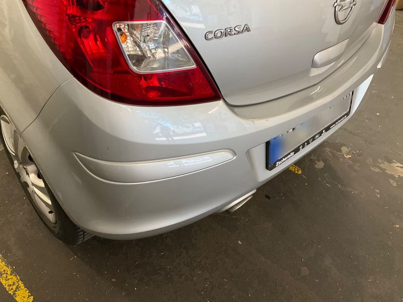 Opel Corsa 1.4 Satellite 2011 – снимка 24