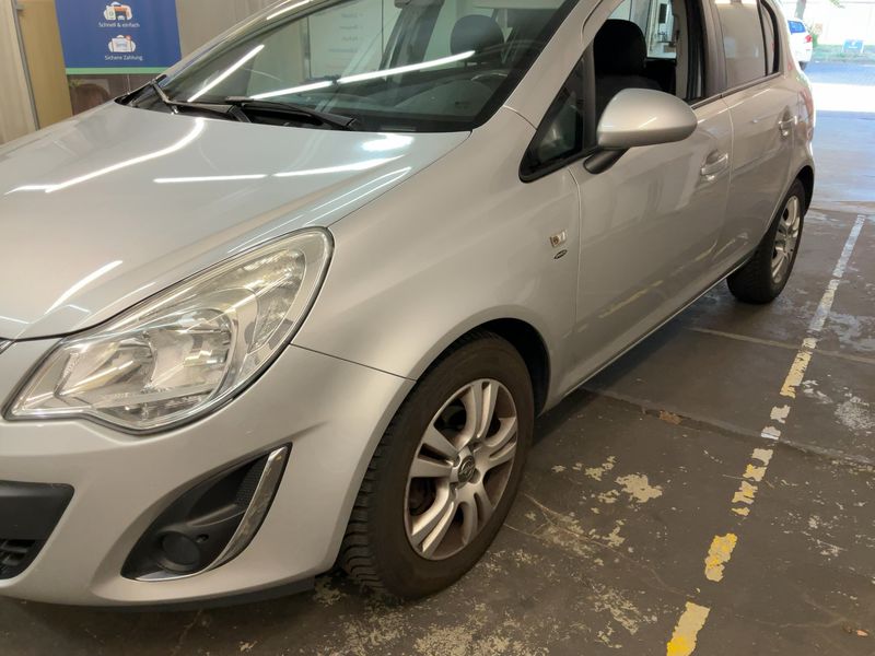 Opel Corsa 1.4 Satellite 2011 – снимка 2