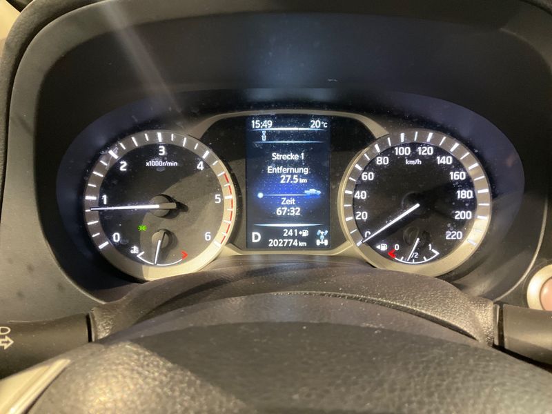 Nissan Navara Pick-up 2.5 dCi Double Cab LE 4x4 — zdjęcie 13