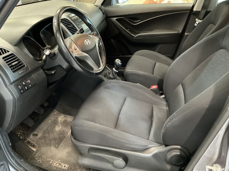 Hyundai ix20 1.4 Classic Blue — zdjęcie 3