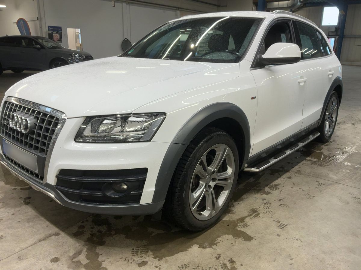 Audi Q5 2011 — photo 1