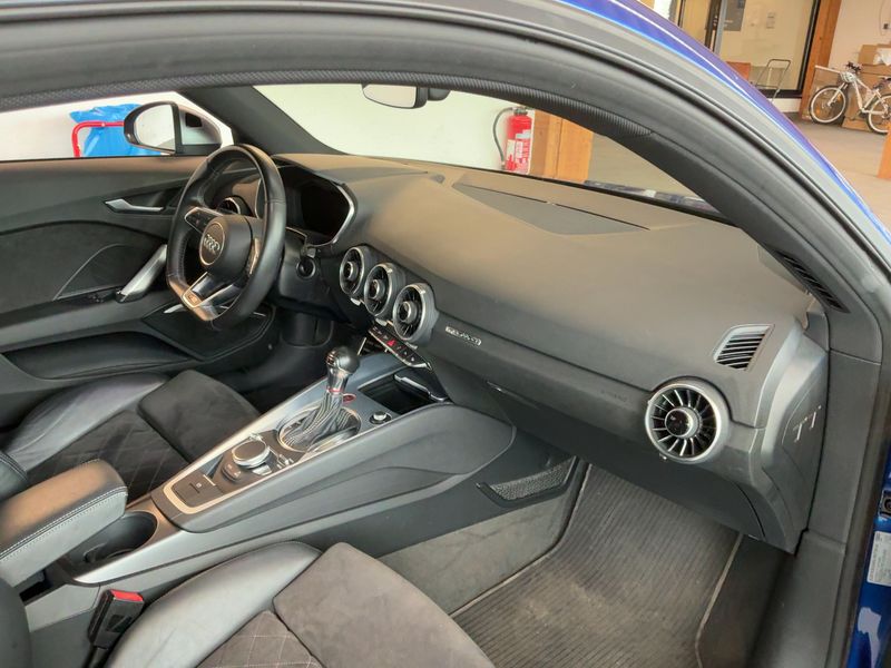 Audi TTS 2.0 TFSI quattro Coupe — zdjęcie 12