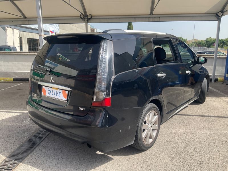 Mitsubishi Grandis 2.0 DI-D Inform — zdjęcie 2
