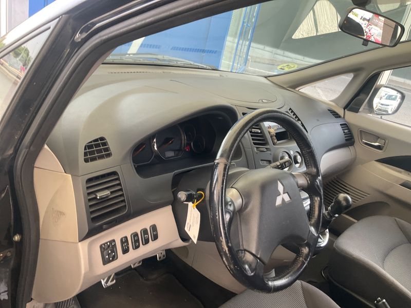 Mitsubishi Grandis 2.0 DI-D Inform 2007 – снимка 8