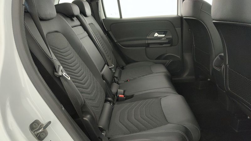 Mercedes-Benz GLB-Klasse GLB 180 d — zdjęcie 14