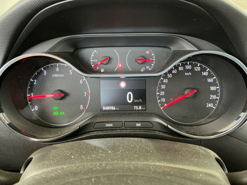 Opel Crossland X 1.2 Turbo Business Elegance — zdjęcie 13