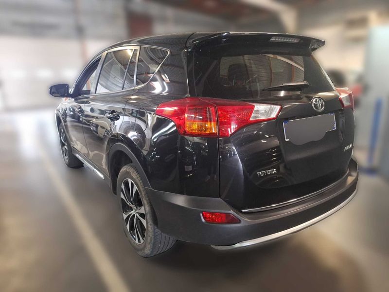 Toyota RAV 4 2.0 D-4D Life — zdjęcie 3
