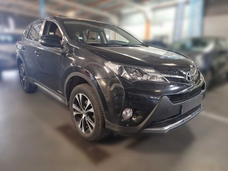 Toyota RAV 4 2.0 D-4D Life — zdjęcie 6