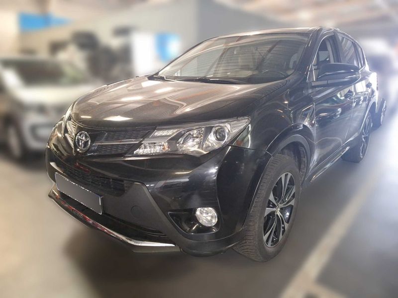 Toyota RAV 4 2.0 D-4D Life — zdjęcie 2