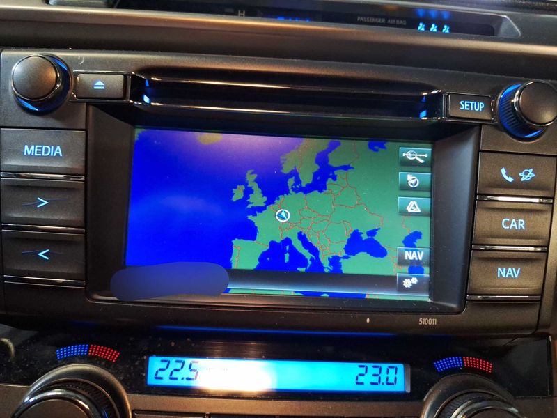 Toyota RAV 4 2.0 D-4D Life — zdjęcie 13