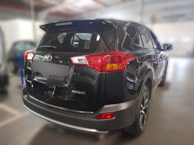 Toyota RAV 4 2.0 D-4D Life — zdjęcie 5