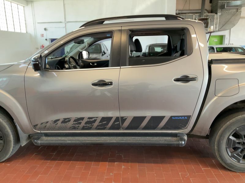 Nissan Navara NP-300 2.3 dCi N-Guard Double Cab 4x4 — zdjęcie 4