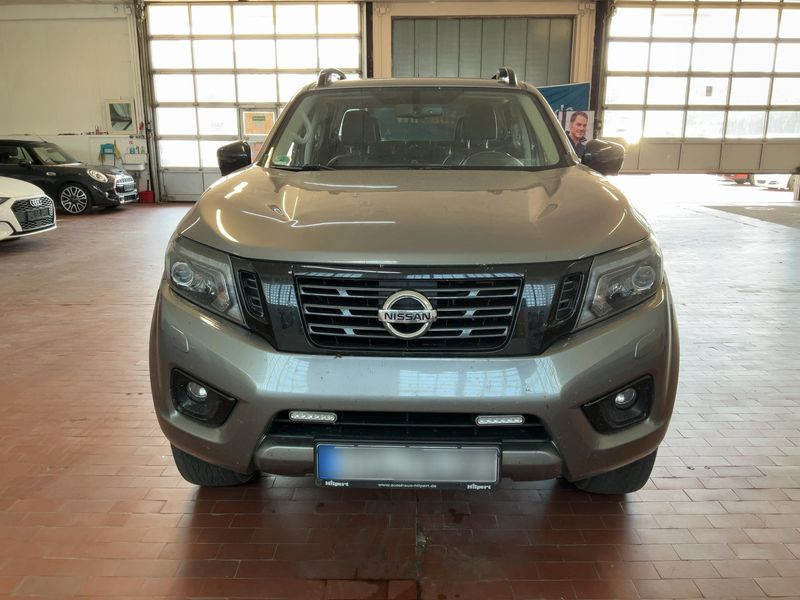 Nissan Navara NP-300 2.3 dCi N-Guard Double Cab 4x4 — zdjęcie 9
