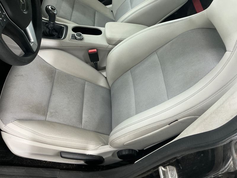 Mercedes-Benz CLA-Klasse CLA 200 d 2014 – снимка 29