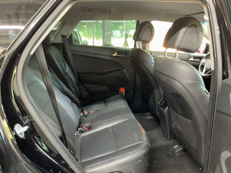 Hyundai Tucson 1.6 TGDI Premium 2WD — zdjęcie 14