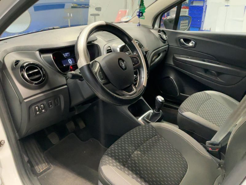 Renault Captur 0.9 TCe Intens — zdjęcie 12