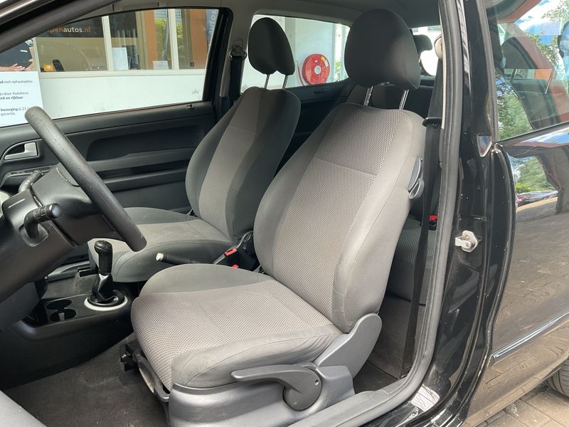 Volkswagen Fox 1.4 — zdjęcie 3