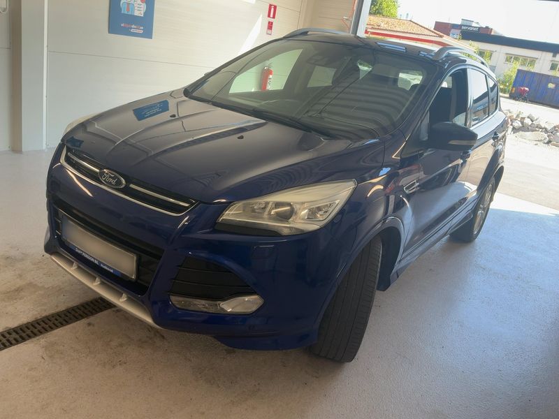 Ford Kuga 2.0 TDCi Individual — zdjęcie 2