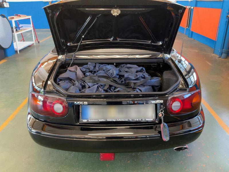 Mazda MX-5 1.8 Roadster — zdjęcie 10