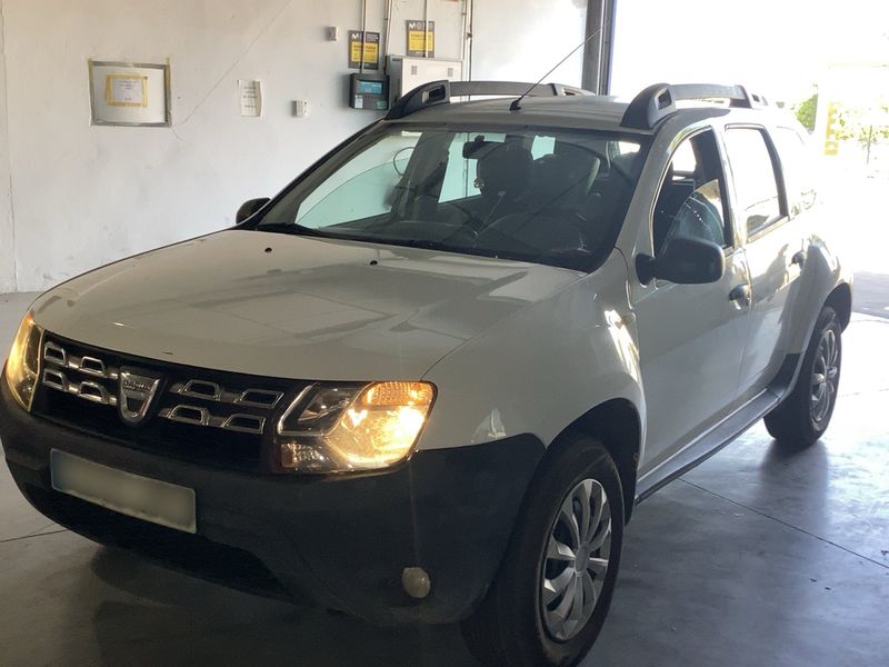 Dacia Duster 1.5 dCi Ambiance 4x4 2016 – снимка 2