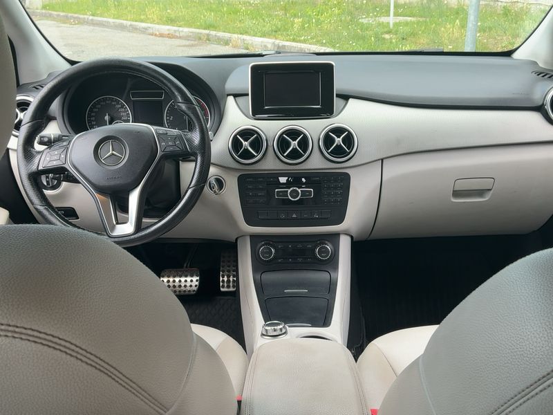 Mercedes-Benz B-Klasse B 180 CDI Premium — zdjęcie 12