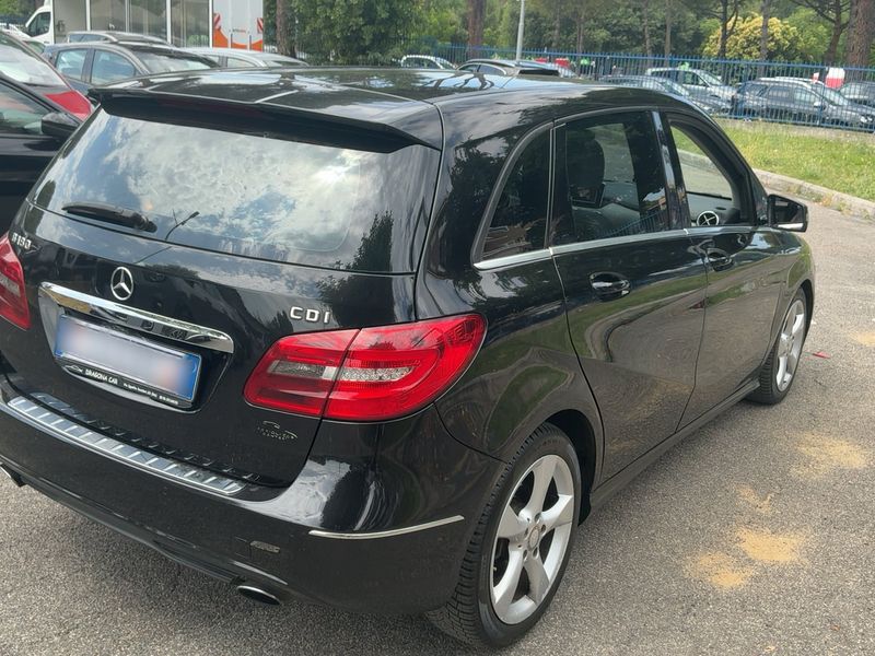 Mercedes-Benz B-Klasse B 180 CDI Premium — zdjęcie 6