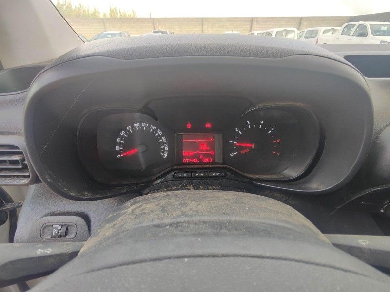 Toyota ProAce City 1.5 D-4D L1 — zdjęcie 11