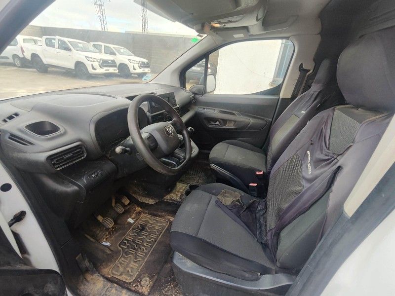 Toyota ProAce City 1.5 D-4D L1 — zdjęcie 12