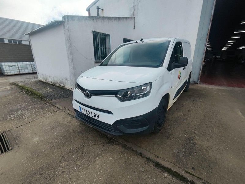 Toyota ProAce City 1.5 D-4D L1 — zdjęcie 2