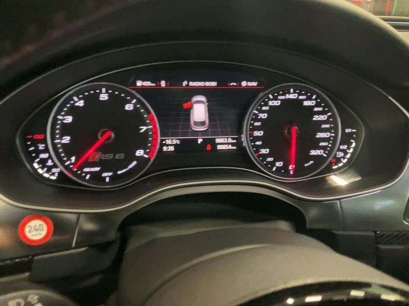 Audi RS 6 4.0 V8 TFSI quattro — zdjęcie 13