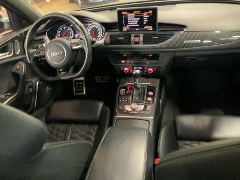 Audi RS 6 4.0 V8 TFSI quattro — zdjęcie 12