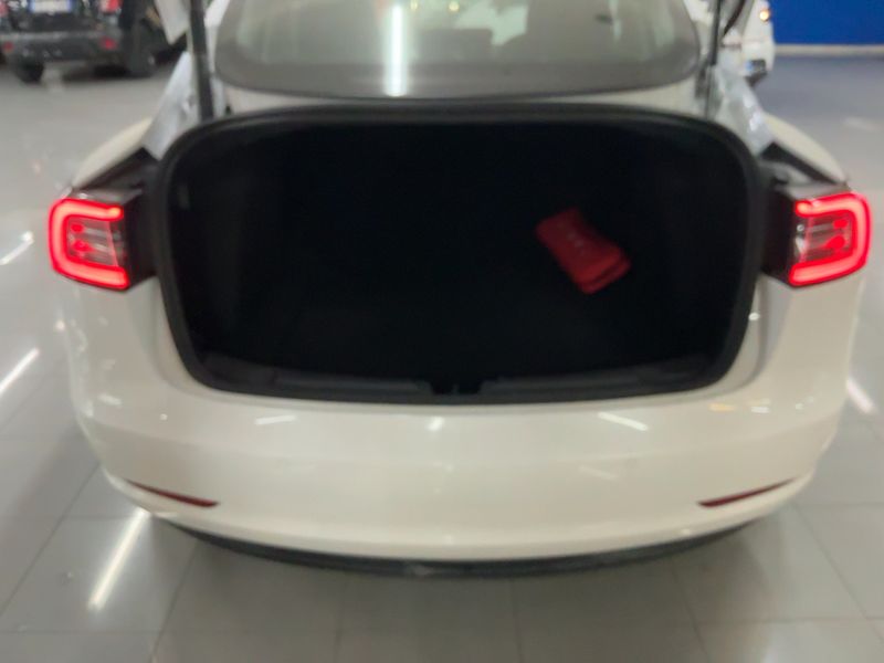 Tesla Model 3 Long Range Dual AWD AWD — zdjęcie 10